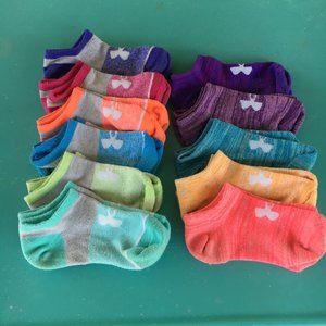 Lot of 11 Under Armour girls youth socks